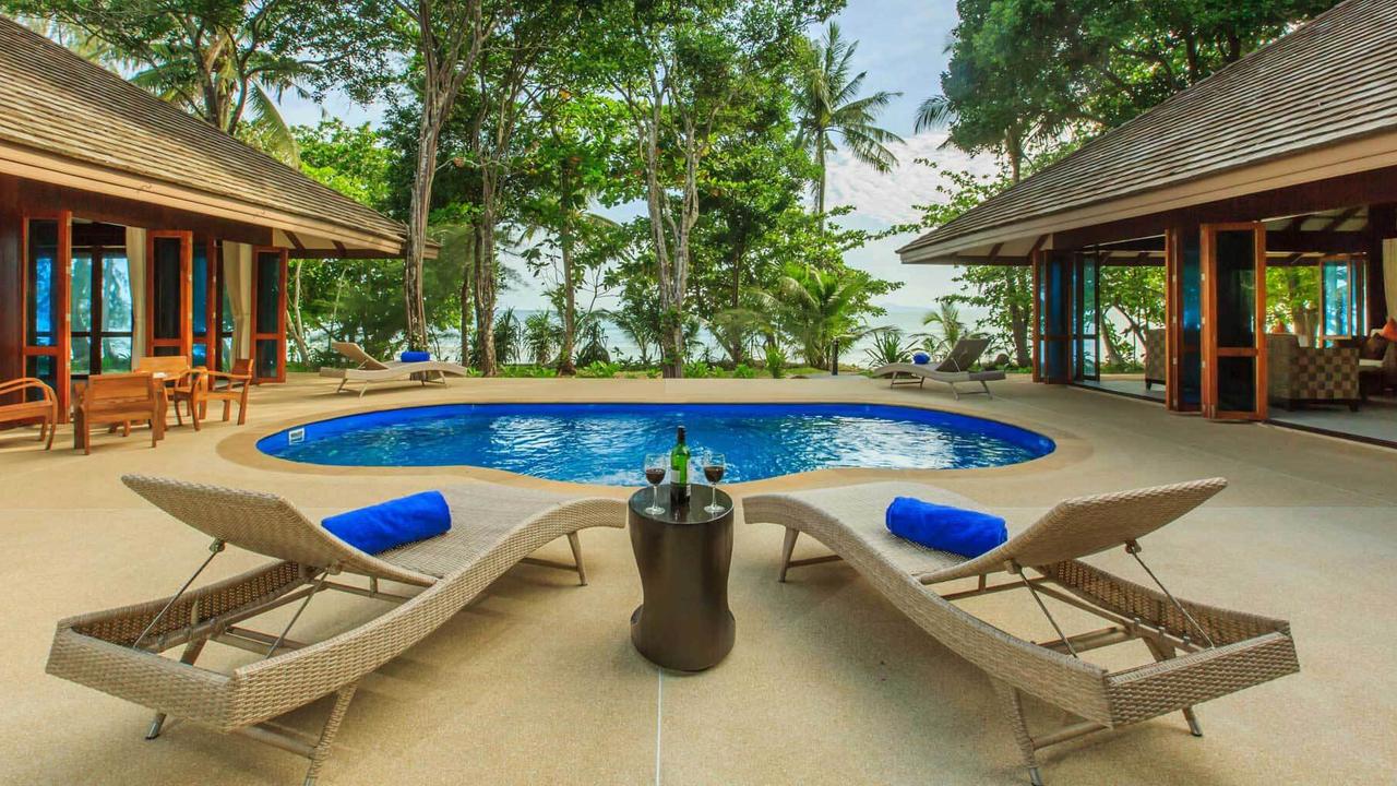 Villa with a pool at Koh Jum Beach Villas
