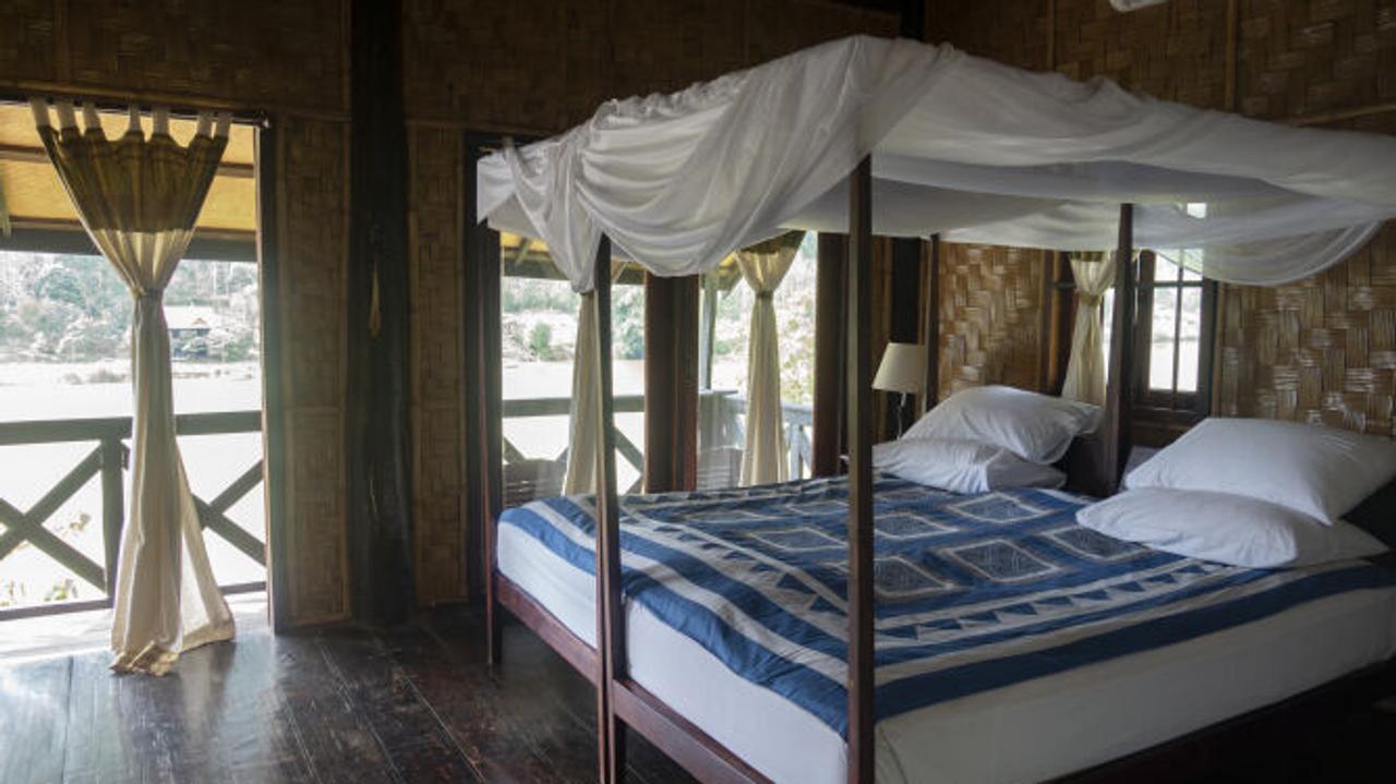 Canopy bed at Nong Kiau Riverside