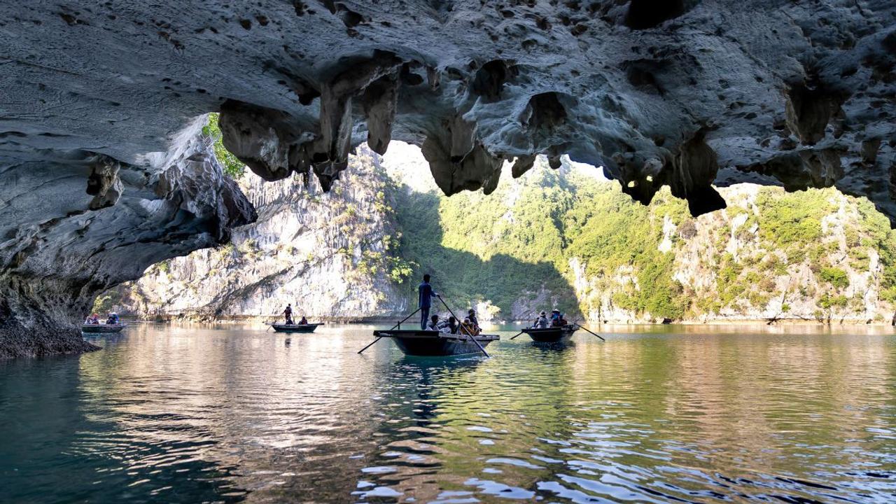 Boating in Halong region caves