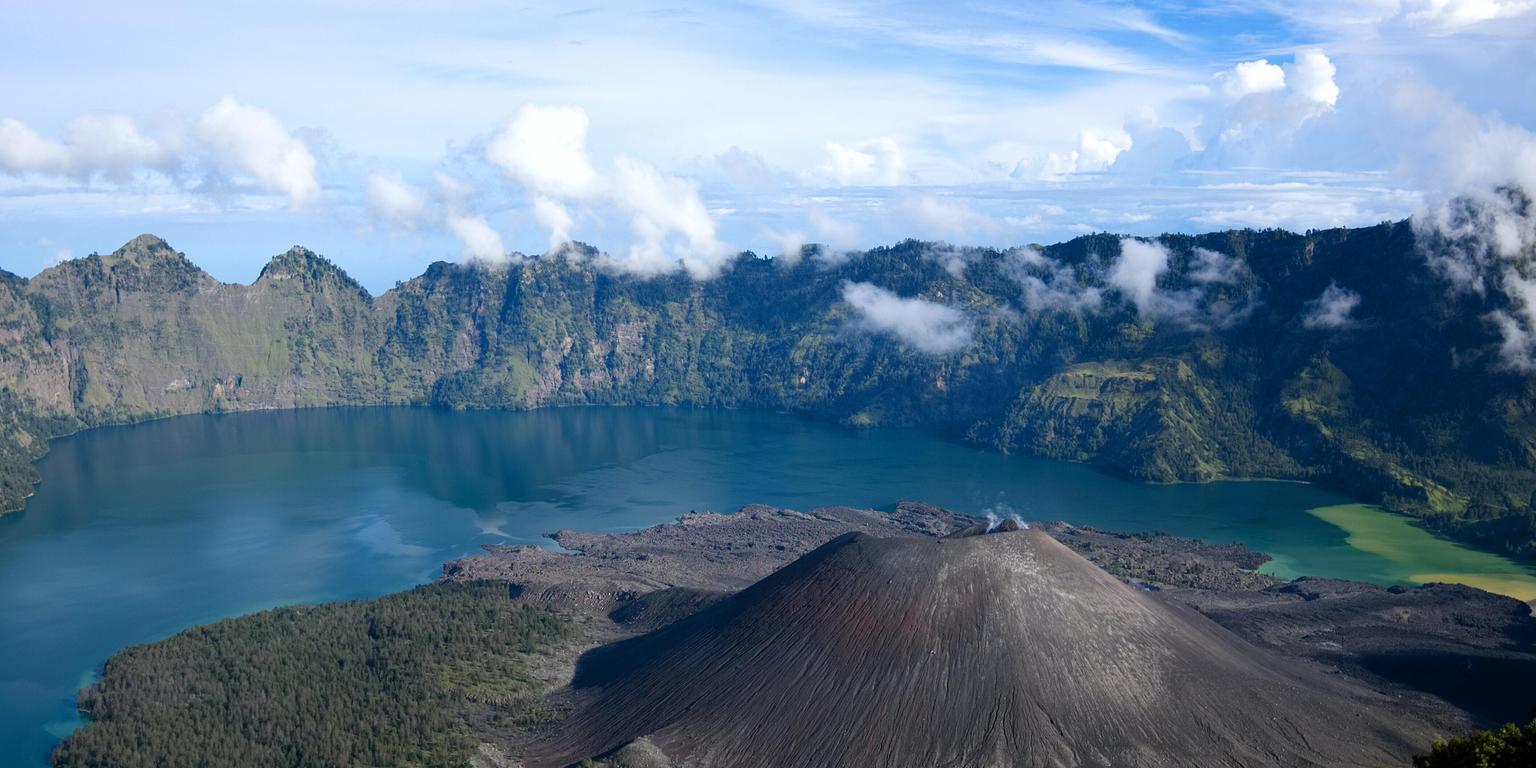 View of Mount Rinjani, Lombok, Indonesia | Selective Asia